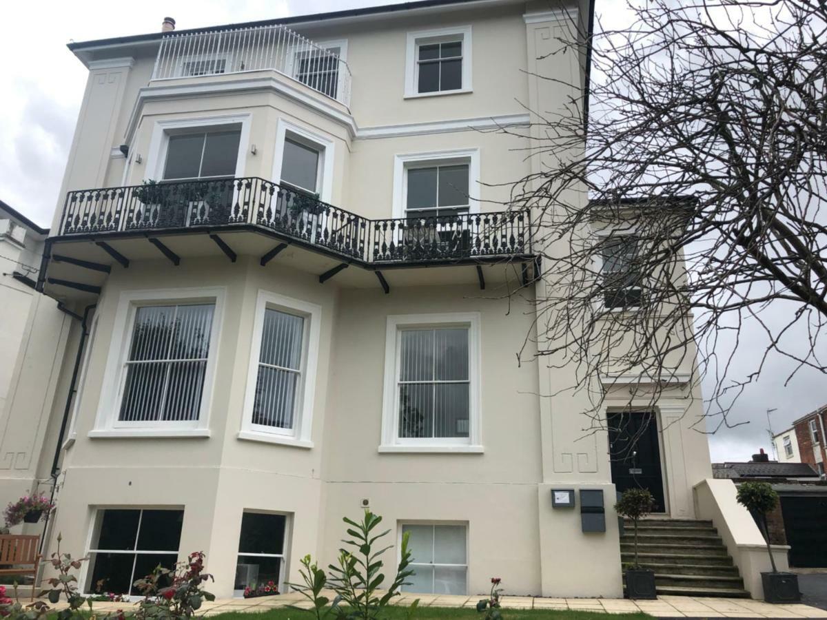 Wight On The Beach, Sleeps 4, Free Off Road Parking, Balcony With Sea Views Райд Экстерьер фото