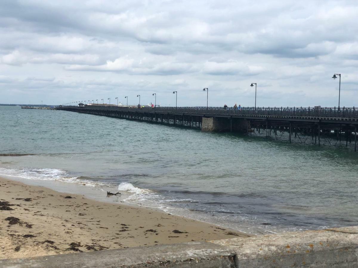 Wight On The Beach, Sleeps 4, Free Off Road Parking, Balcony With Sea Views Райд Экстерьер фото